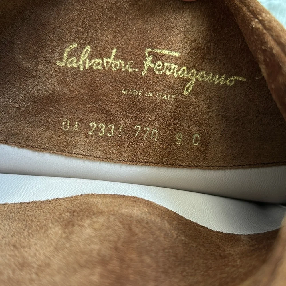 Salvatore Ferragamo suede brown heel boots size 9 - Picture 11 of 17